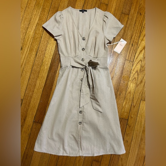 NWT Blashe Button Down Dress Size S Tie Belt Collared Short Sleeve Linen Blend - Picture 3 of 8